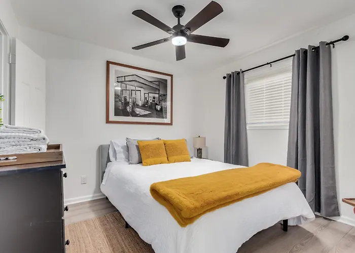 Charming 3b2b Oasis * Tempe