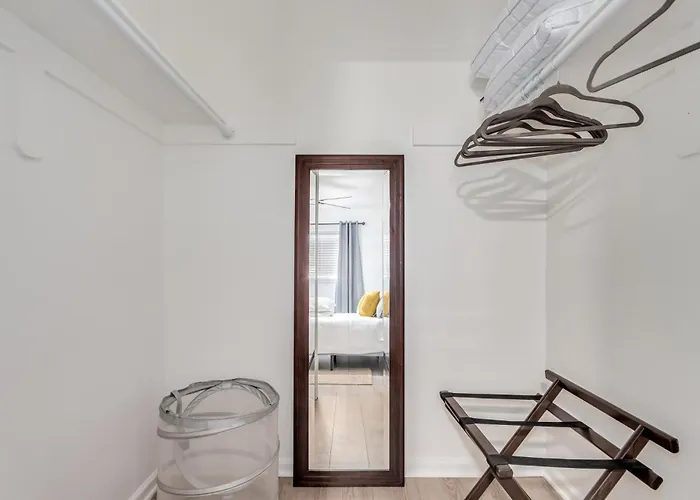 Charming 3b2b Oasis Apartment